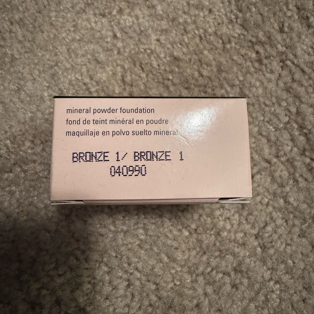 Mineral Powder Foundation in Bronze